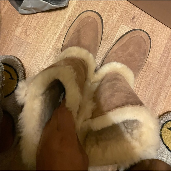 Fur Ugg boots - Picture 2 of 7